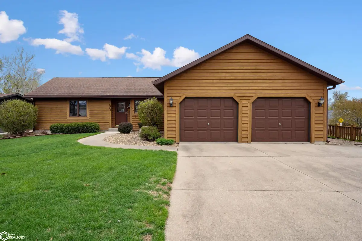 1814 S 3Rd Avenue, Marshalltown, IA 50158 - Image #1