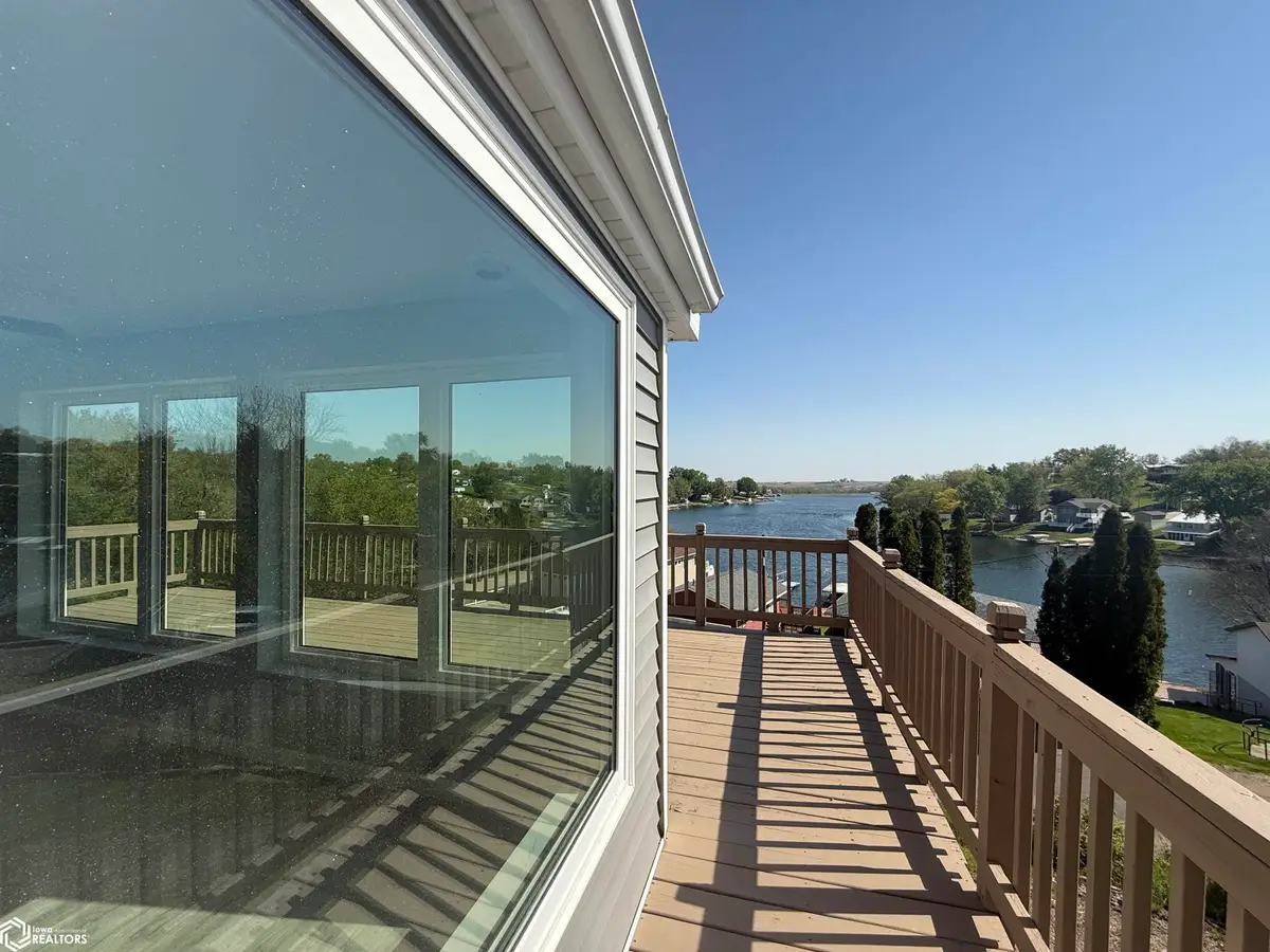 2160 S Lakeshore Drive, Brooklyn, IA 52211 - Image #1