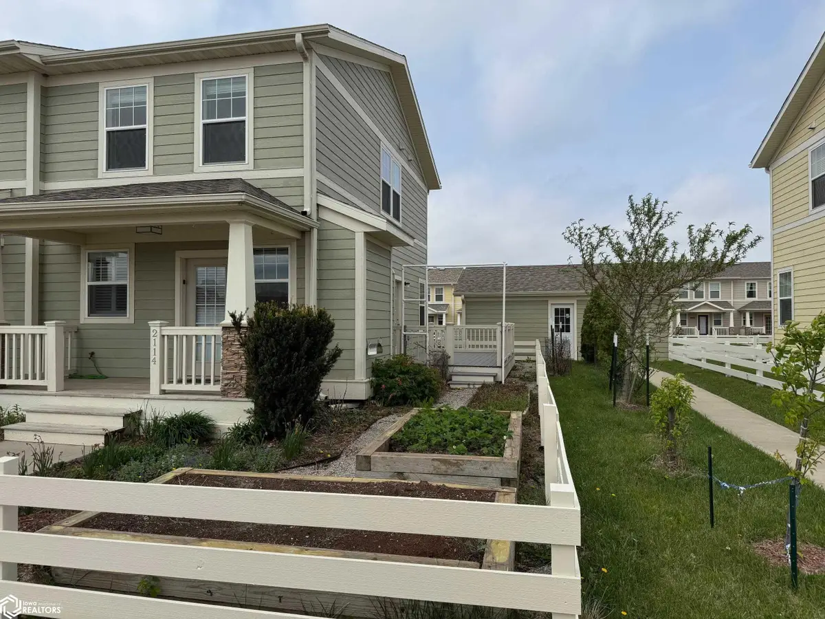 2114 Sapphire Lane, Fairfield, IA 52556 - Image #1