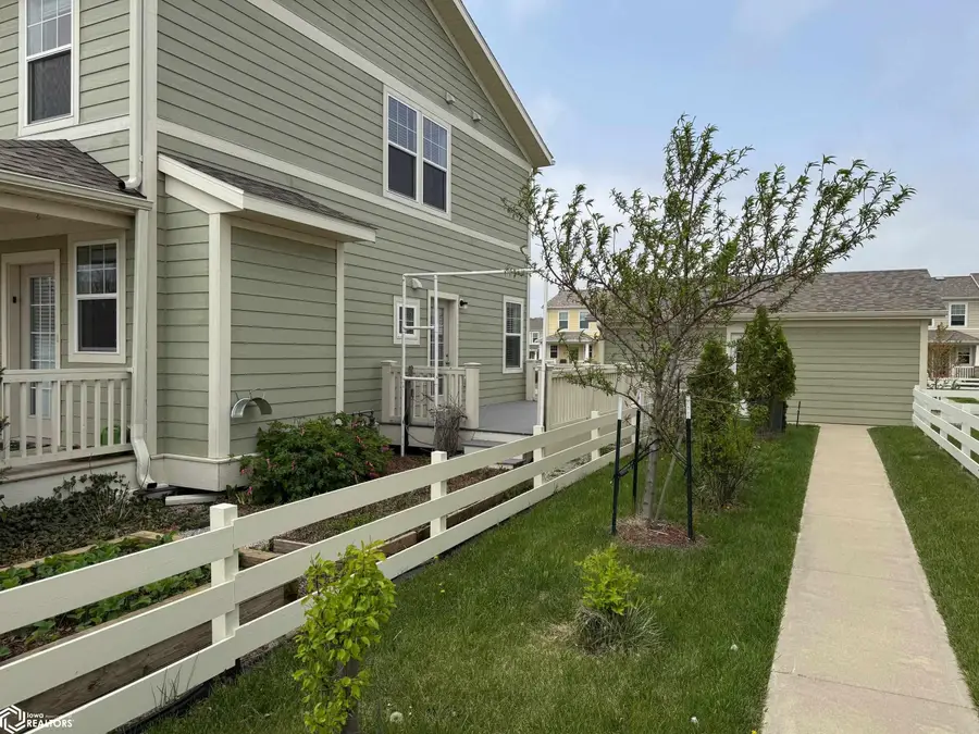 2114 Sapphire Lane, Fairfield, IA 52556 - Image #3