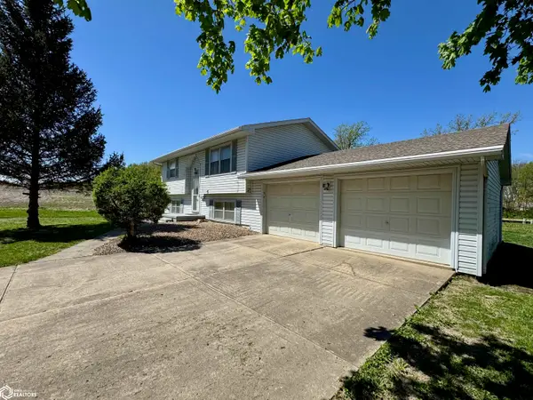 1102 Cherry Hills Drive, Shenandoah, IA 51601