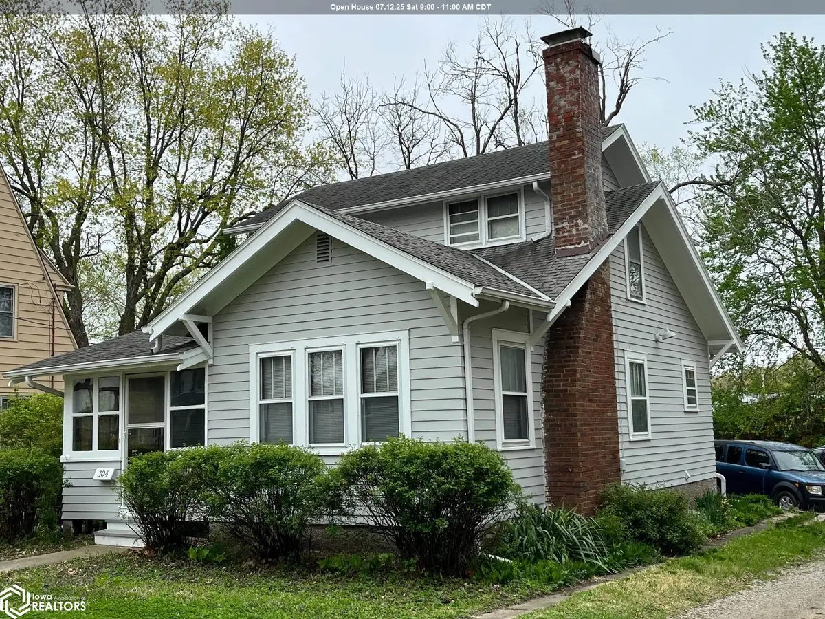 304 E Kirkwood Avenue, Fairfield, IA 52556 - Image #1