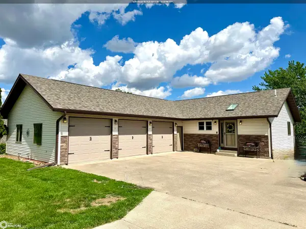 5030 N Lakeshore Drive, Brooklyn, IA 52211