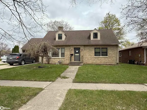 400 S 9th Street, Clear Lake, IA 50428