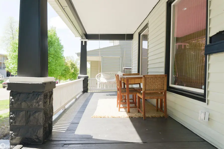 819 N 3rd Street, Burlington, IA 52601 - Image #3