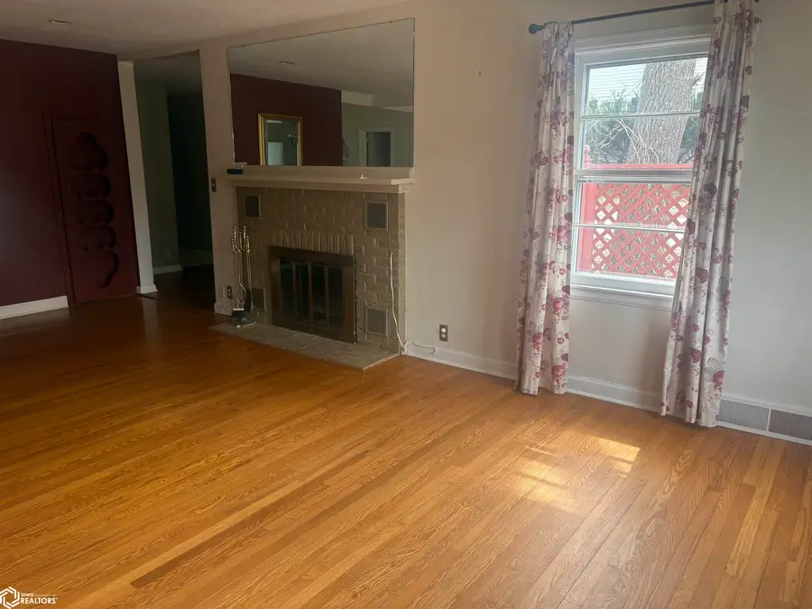 803 S Main Street, Fairfield, IA 52556 - Image #3