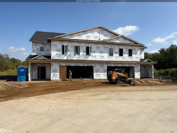 204 Stonebrook Ct, Clear Lake, IA 50428