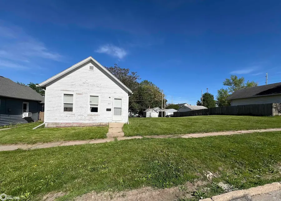 307 N Birch Street, Creston, IA 50801 - Image #2