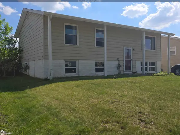 3709 Spruce Wood Drive Ne, Cedar Rapids, IA 52402