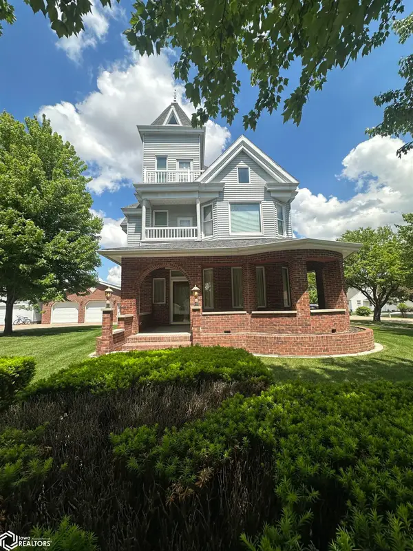 1011 Middle Street, Mediapolis, IA 52637