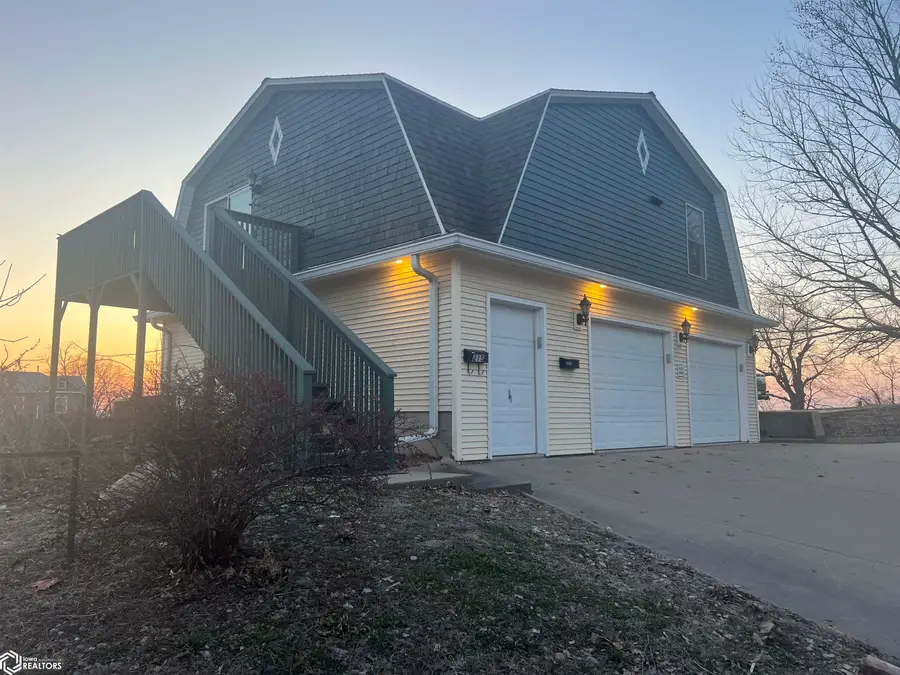 215 N Jefferson Street, Ottumwa, IA 52501 - Image #2