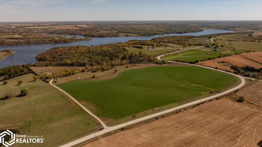 18756 Lakeview Road, Leon, IA 50144 - Image #2