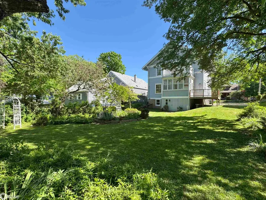 807 E Burlington Avenue, Fairfield, IA 52556 - Image #3