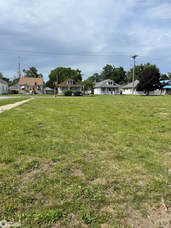1924 Avenue L, Fort Madison, IA 52627