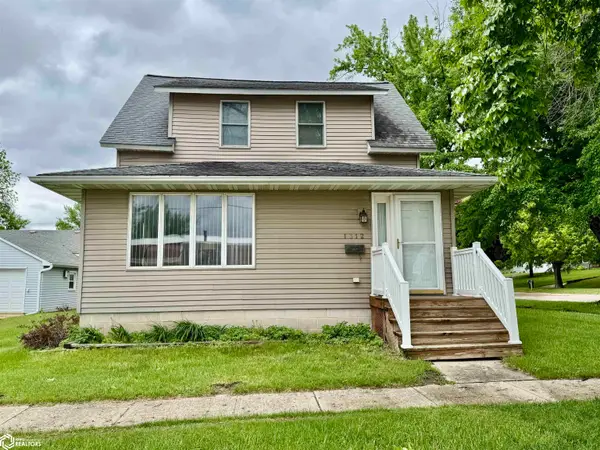 1312 2nd Ave S, Clear Lake, IA 50428