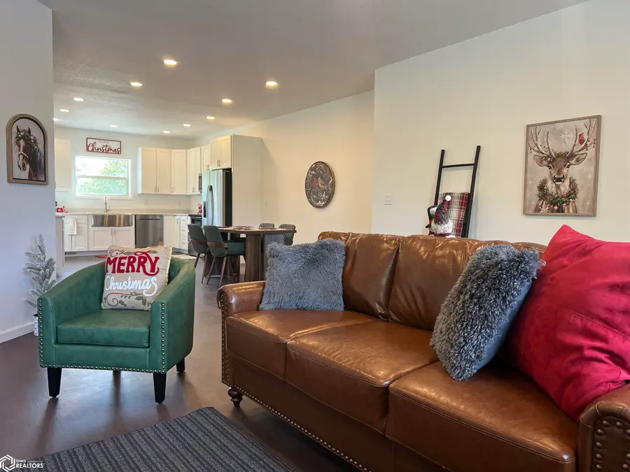 1112 N Van Buren Avenue, Ottumwa, IA 52501 - Image #3