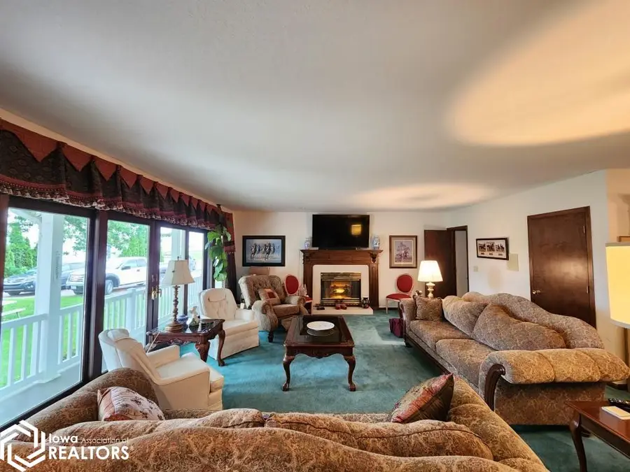 3511 19th Street Sw, Mason City, IA 50401 - #2