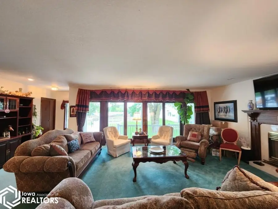 3511 19th Street Sw, Mason City, IA 50401 - #3