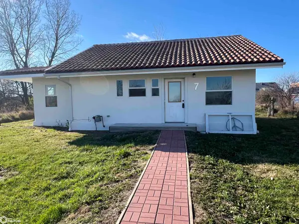 2151 185th Street #7, Fairfield, IA 52556