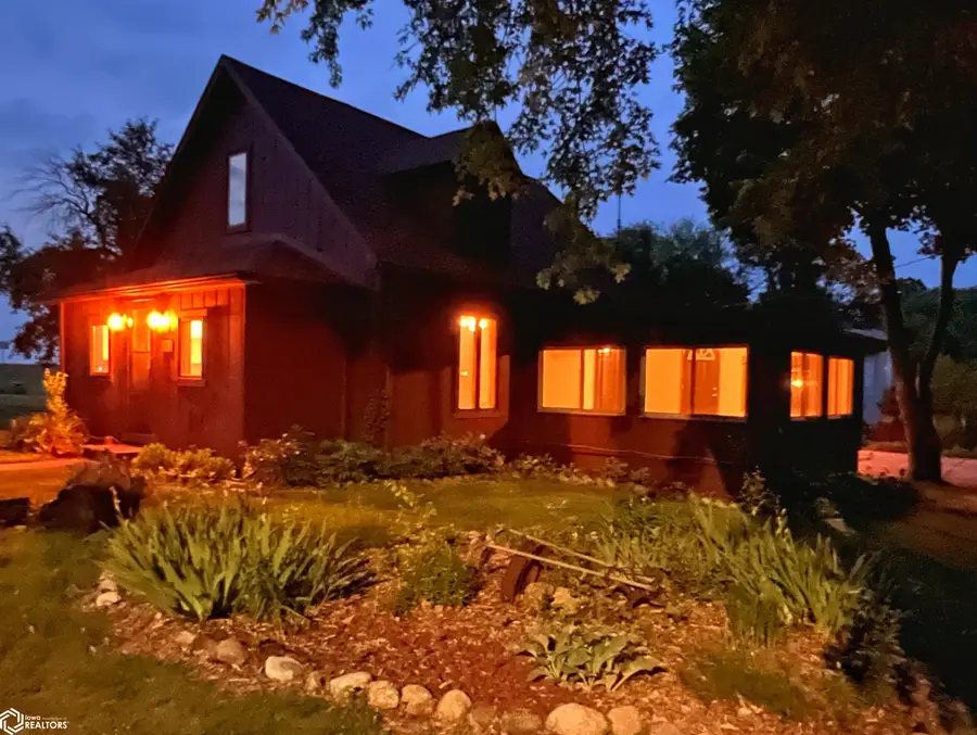 302 N 5th Street, Lanesboro, IA 51451 - Image #2