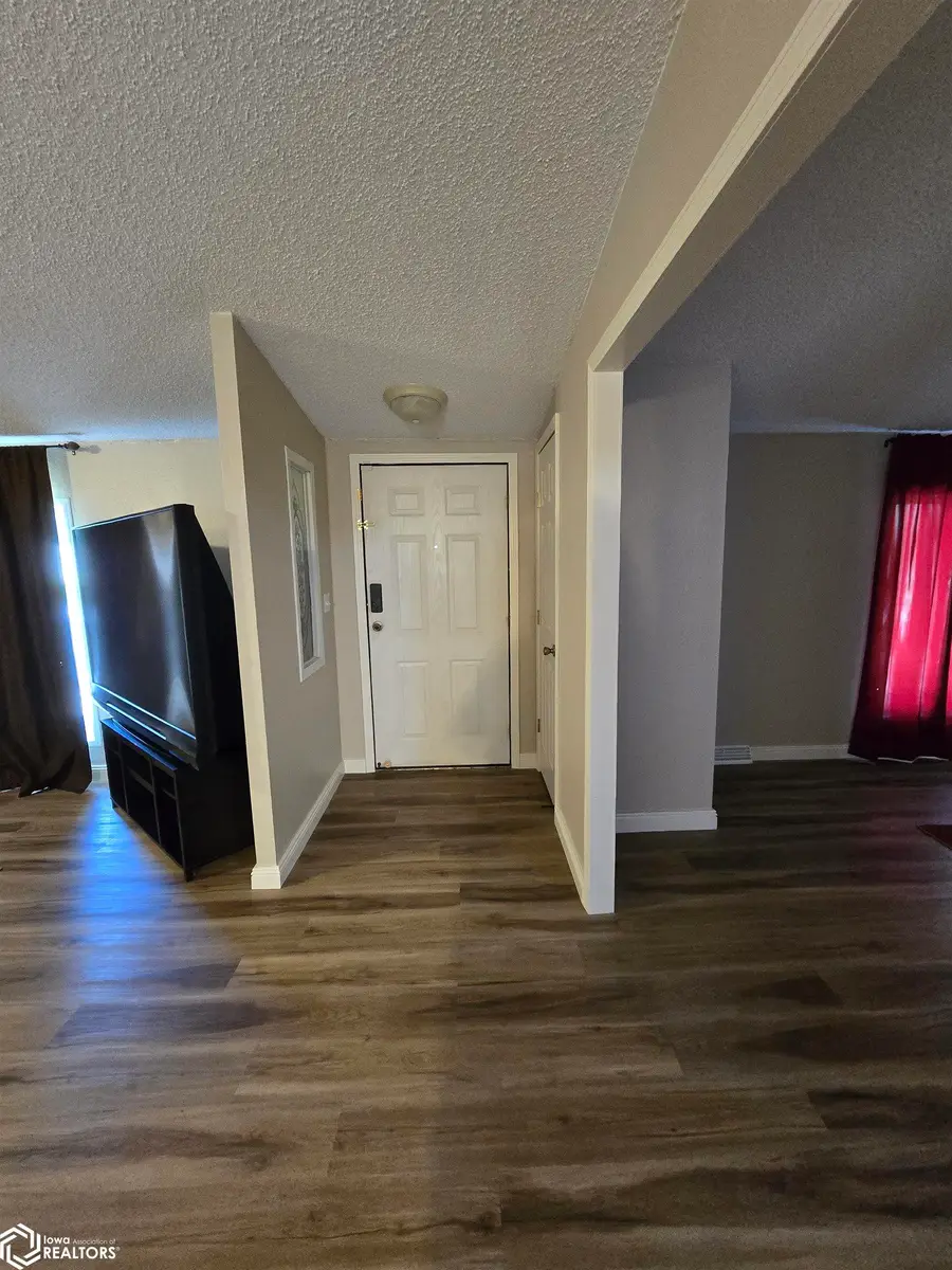 1702 Pella Avenue, Oskaloosa, IA 52577 - Image #3