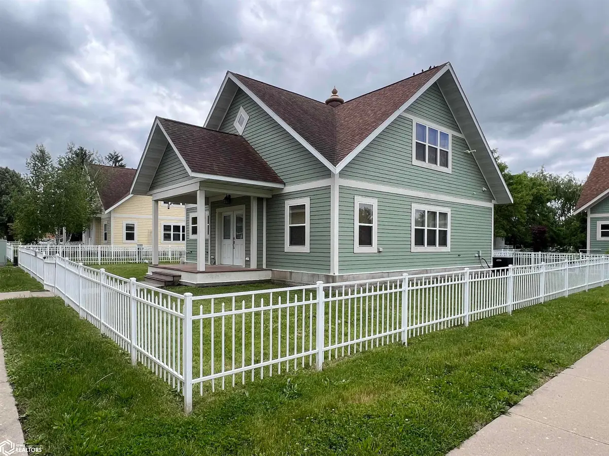 52 E Golden Lane, Fairfield, IA 52556 - Image #1