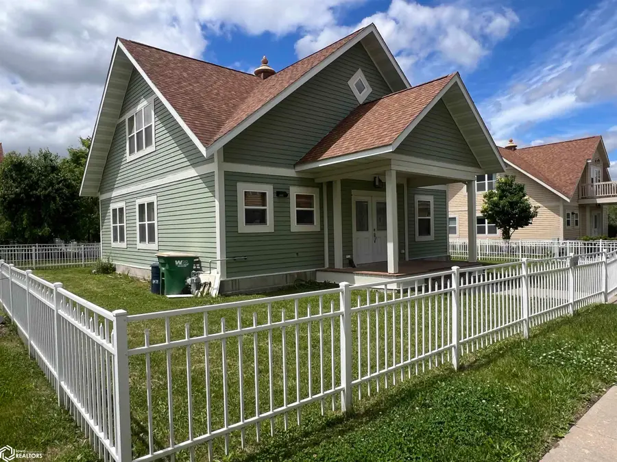 52 E Golden Lane, Fairfield, IA 52556 - Image #2