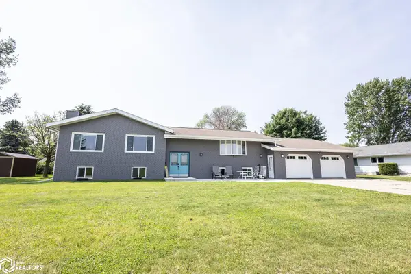 912 9th Street Ne, Belmond, IA 50421