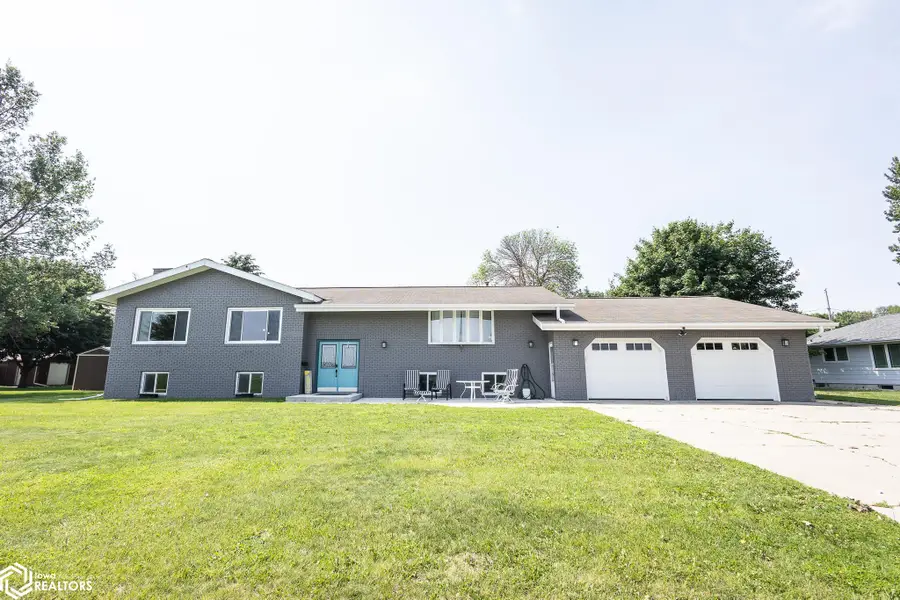 912 9th Street Ne, Belmond, IA 50421 - Image #2