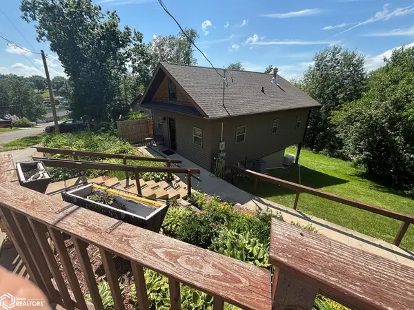 6110 N Lakeshore Drive, Brooklyn, IA 52211