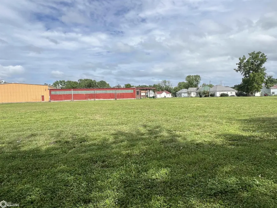 610 W Stone Avenue, Fairfield, IA 52556 - Image #2