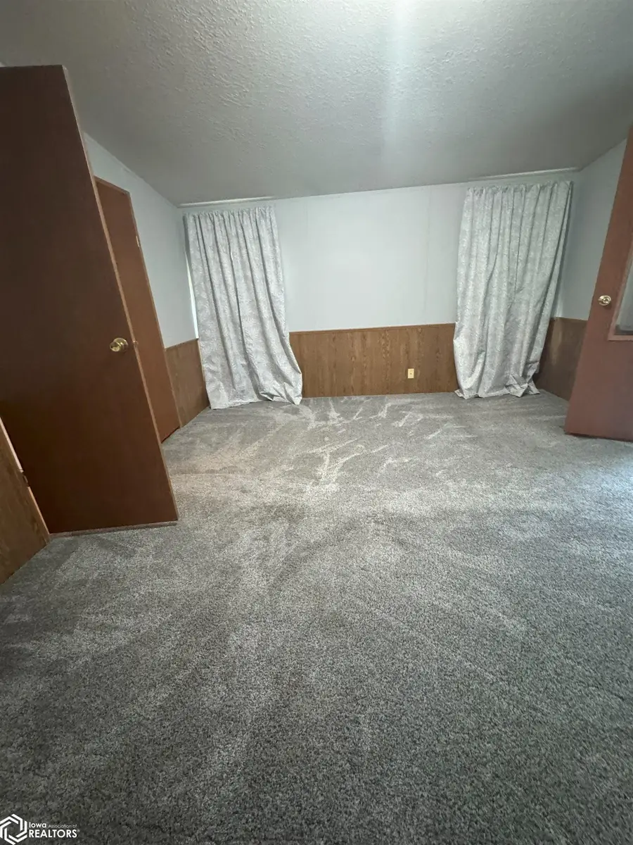 110 Oak St, Gladstone, IL 61437 - Image #2