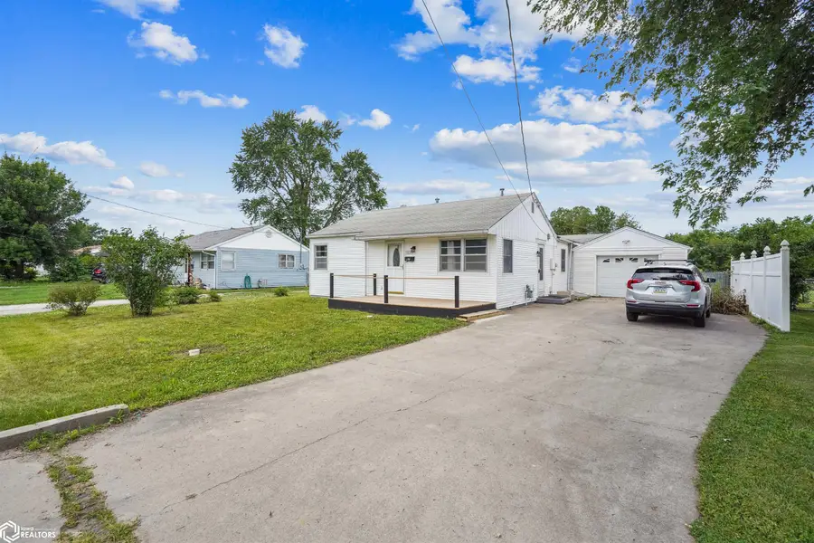 1529 Swanson Avenue, Ottumwa, IA 52501 - Image #2