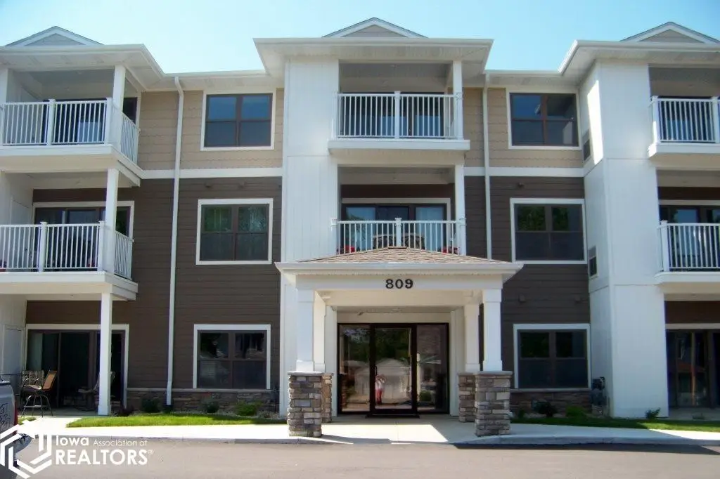 809 7th Avenue N #106, Clear Lake, IA 50428 - Image #1
