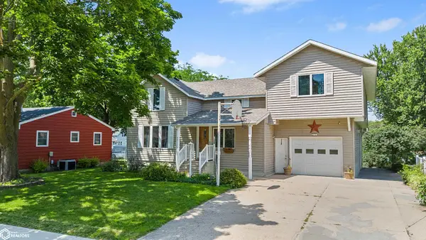 1100 3rd Ave S, Clear Lake, IA 50428