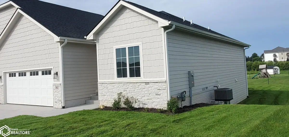 782 NE 71st Street, Pleasant Hill, IA 50327 - Image #1