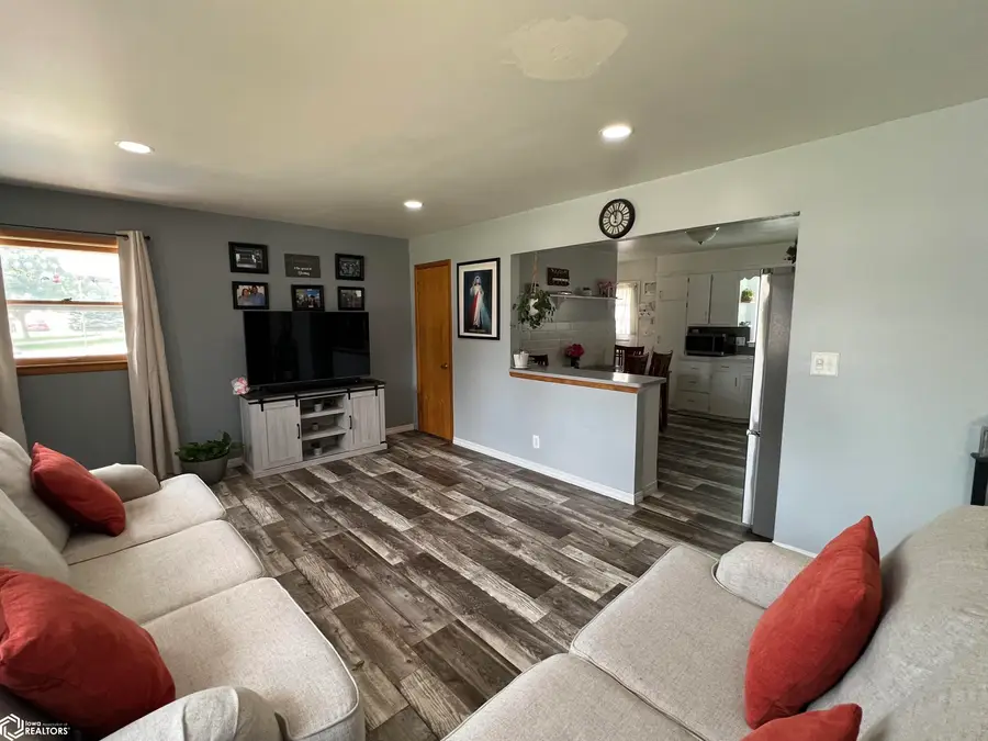 519 E 1st Street, Carroll, IA 51401 - Image #2