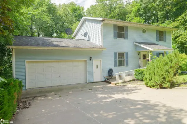 10591 Rolling Hills Drive, Burlington, IA 52601