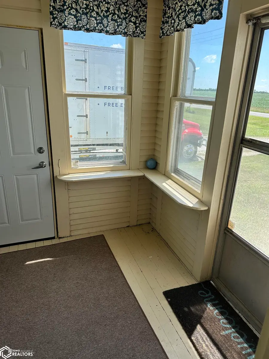 1210 E County Rd 2300, Dallas City, IL 62330 - Image #3