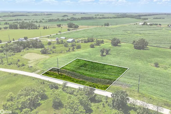 32103 645th Avenue, Maxwell, IA 50161