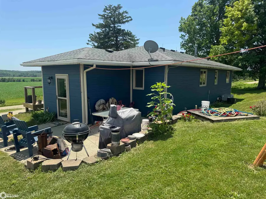 1170 310th Street, Clinton, IA 50854 - Image #2