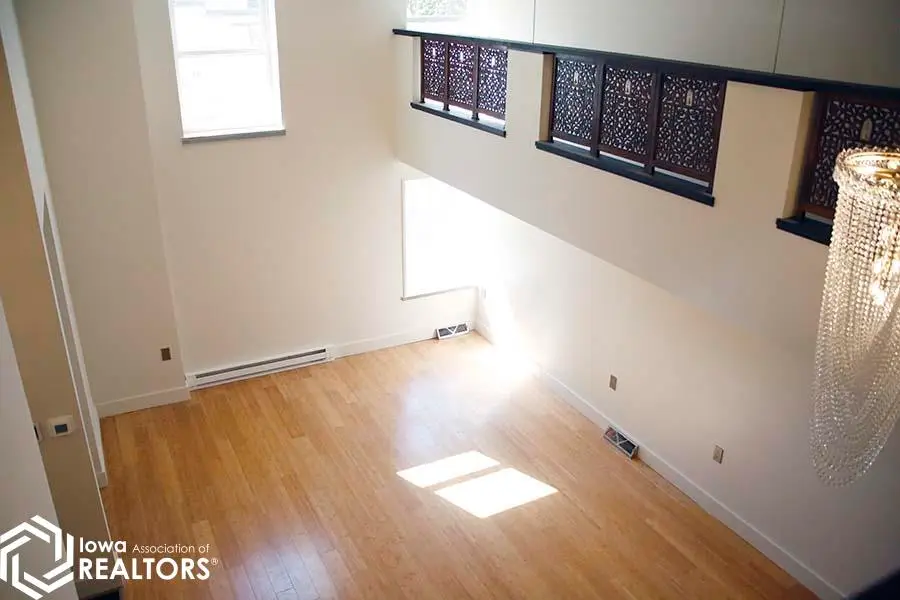 51 E Broadway #101 #101, Fairfield, IA 52556 - Image #1