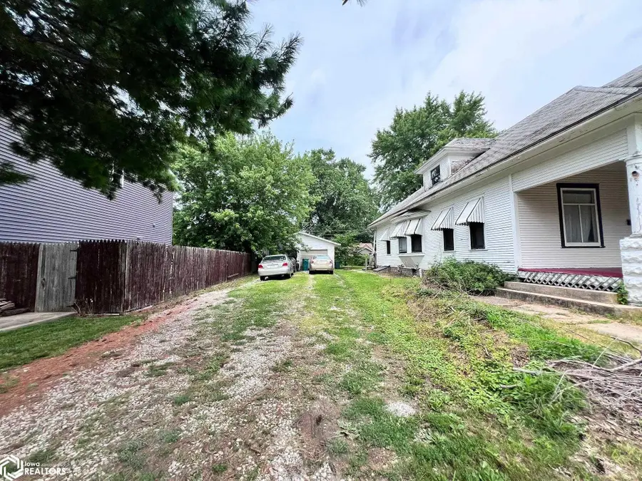 405 E Mckinley Street, New London, IA 52645 - Image #3