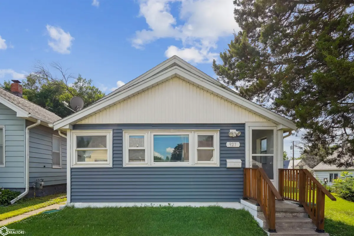 927 S 9th Ave, Marshalltown, IA 50158 - Image #1