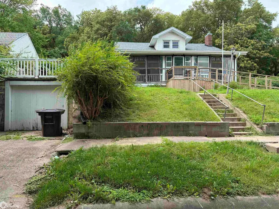 1711 Bluff Street, Hamburg, IA 51640 - #2