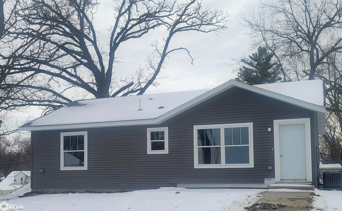 207 E Jefferson Street, Mount Ayr, IA 50854 - Image #1