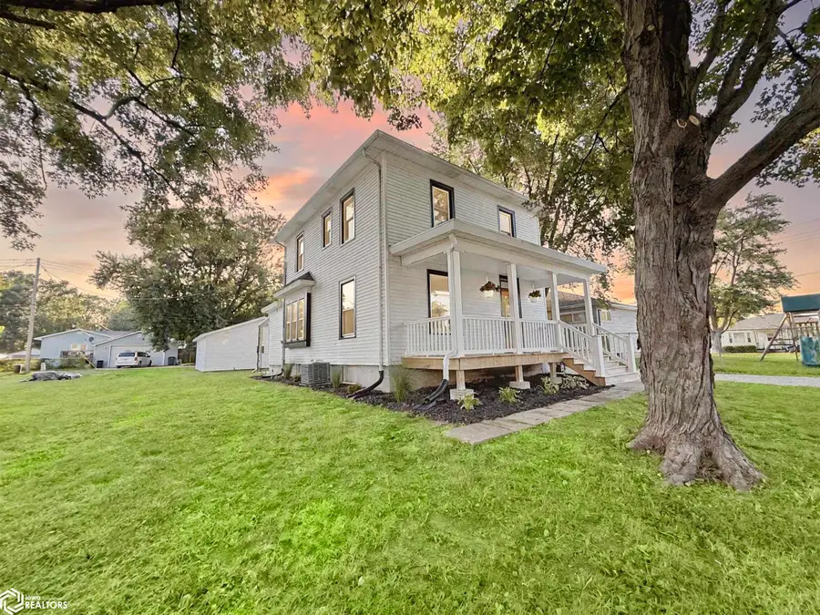 937 Shields Street, Burlington, IA 52601 - Image #2