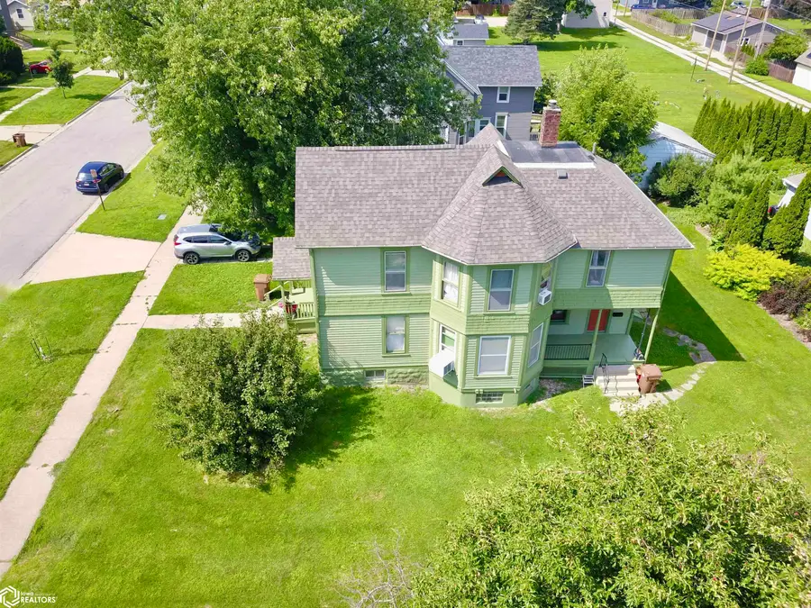 1202 Main Street, Grinnell, IA 50112 - #2