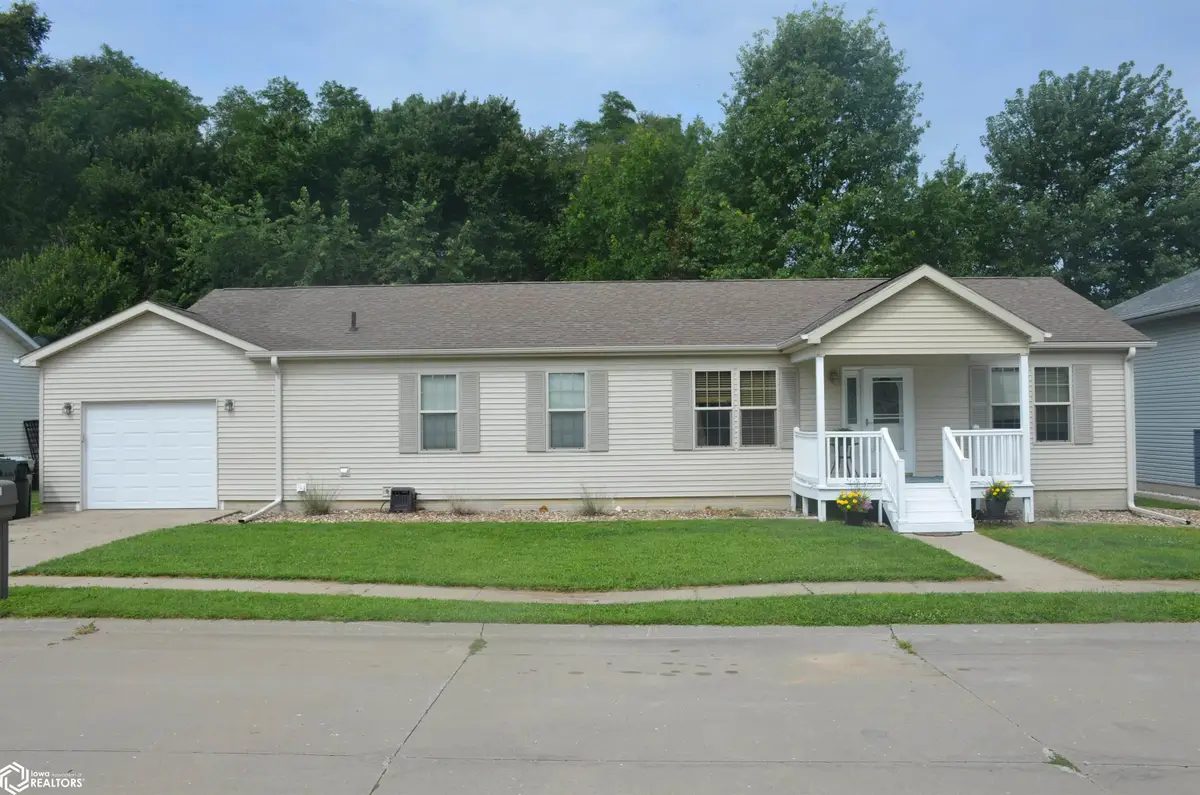 104 Lowell Drive, Eddyville, IA 52553 - Image #1