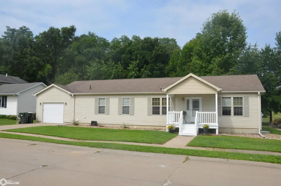 104 Lowell Drive, Eddyville, IA 52553 - Image #2